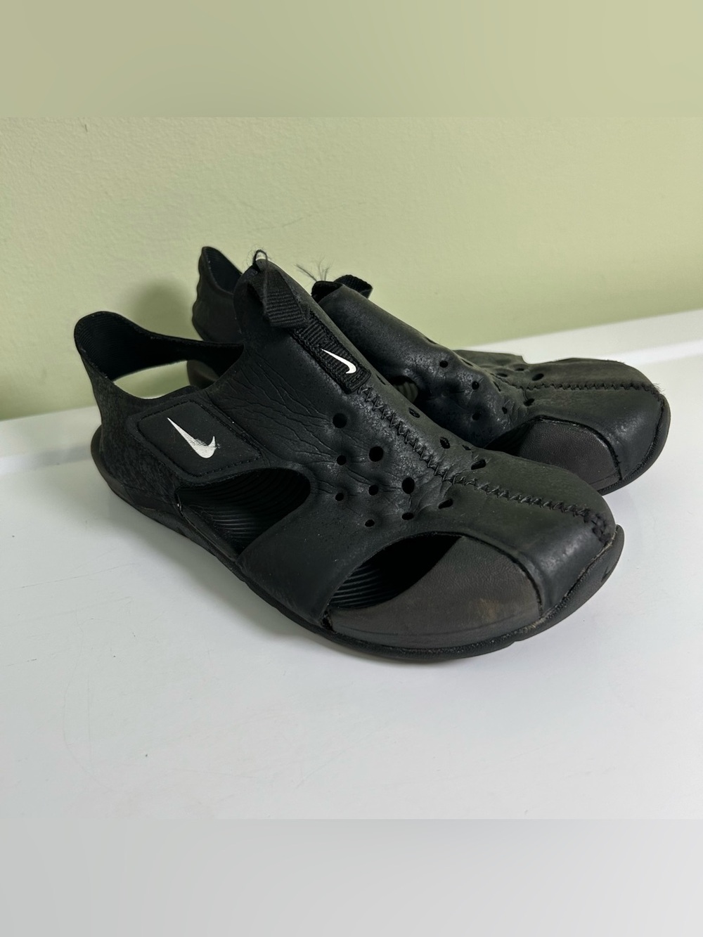 Nike Sunray Protect 2 Black Water Closed Toe Sandals Boys Size US 1